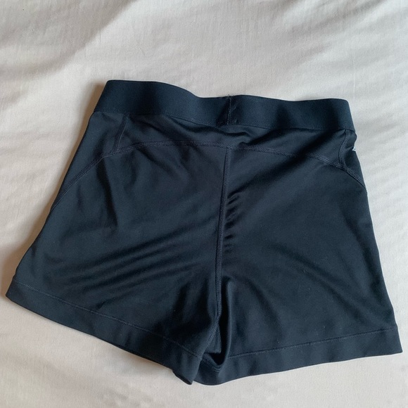 Nike Black Performance Shorts - Picture 3 of 7